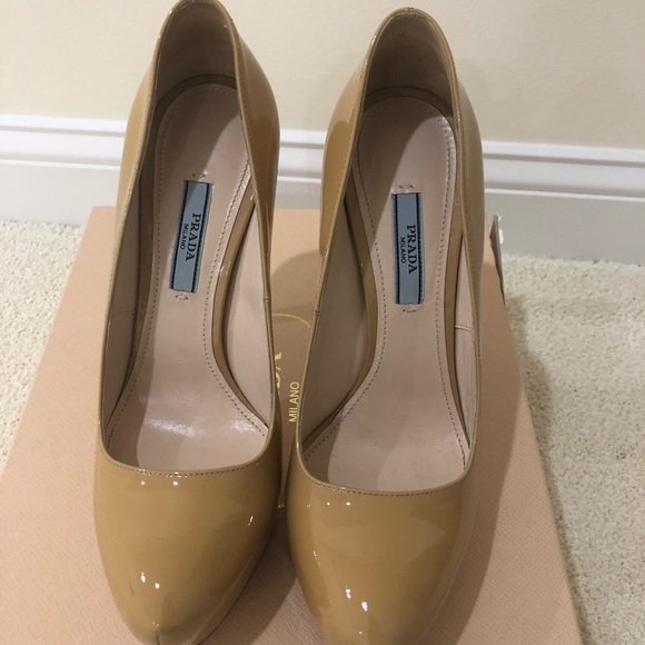 Prada Vernice Basic Patent Leather Pump Size 37.5 - Picture 1 of 4